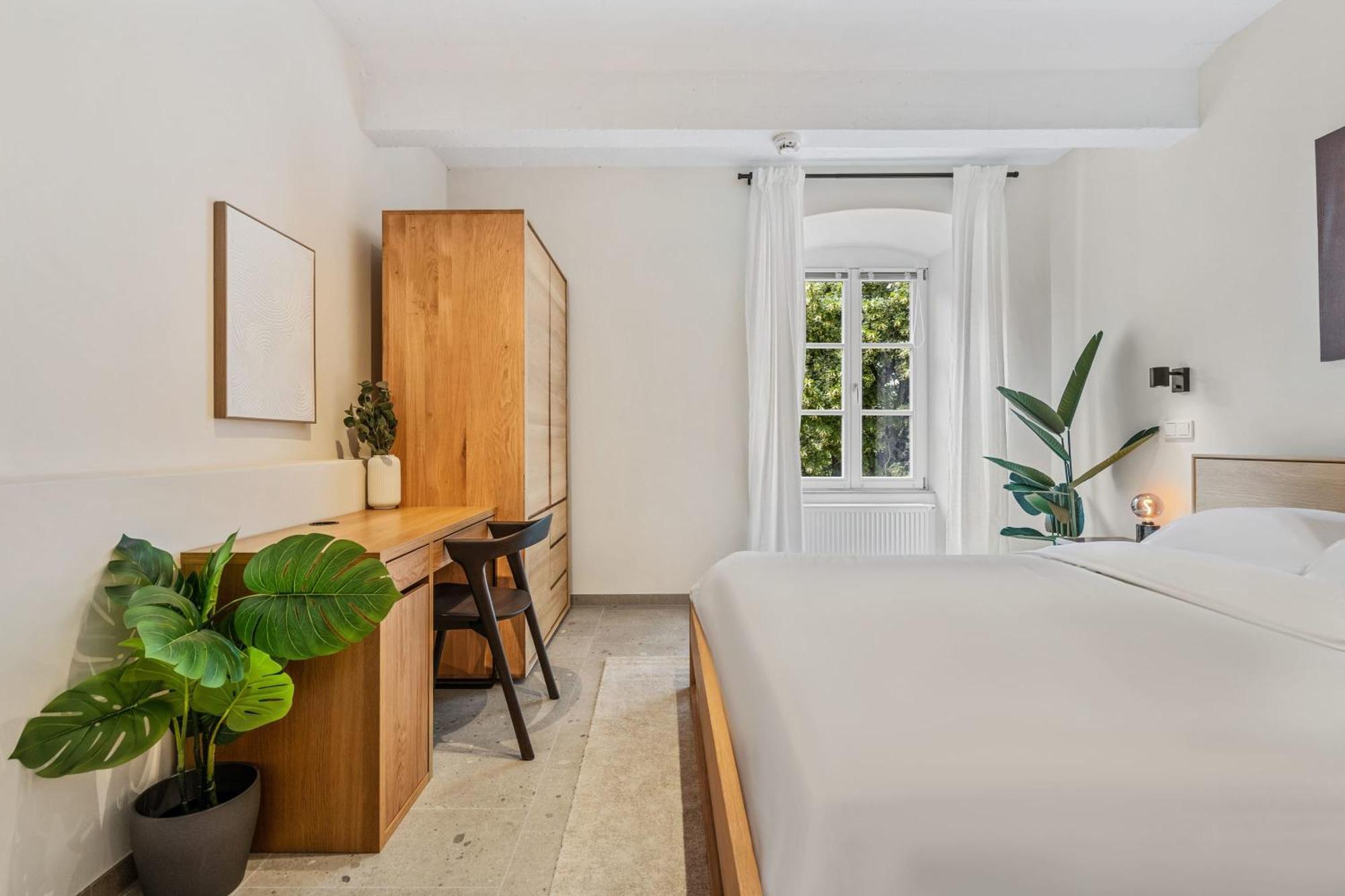 Clausen Hideaway Modern Accommodation Люксембург Екстериор снимка