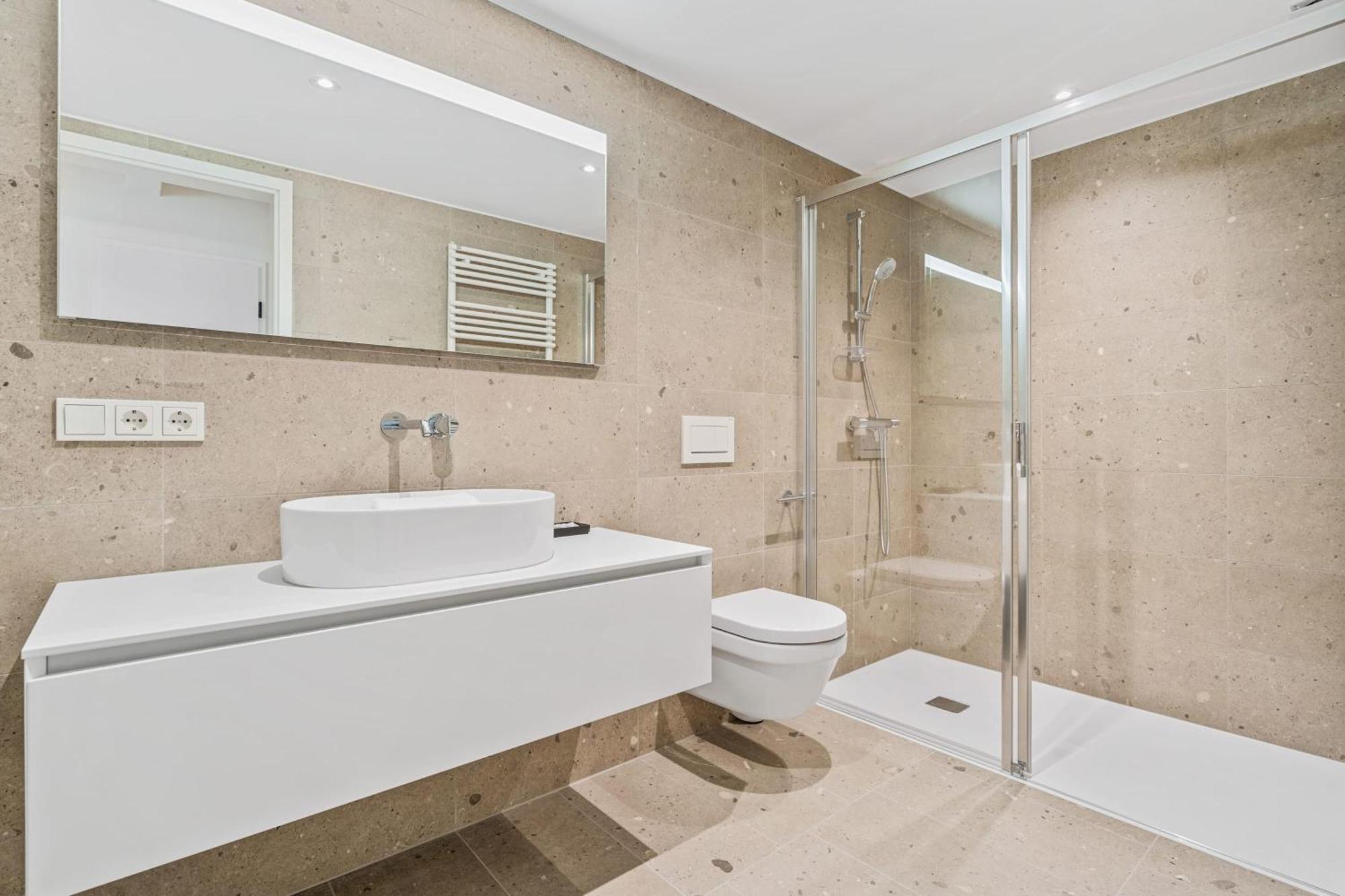 Clausen Hideaway Modern Accommodation Люксембург Екстериор снимка